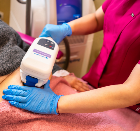 Tratamiento de Coolsculpting en Clínica Estética Elegant Clinic Banús